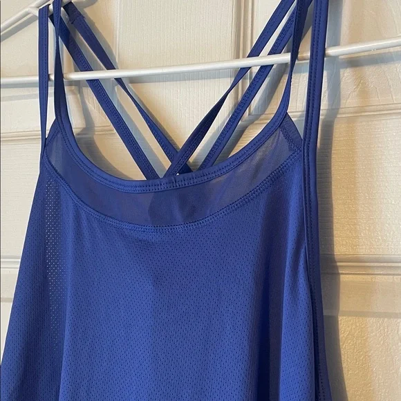 Women's Strappy Top - Picture 3 of 4